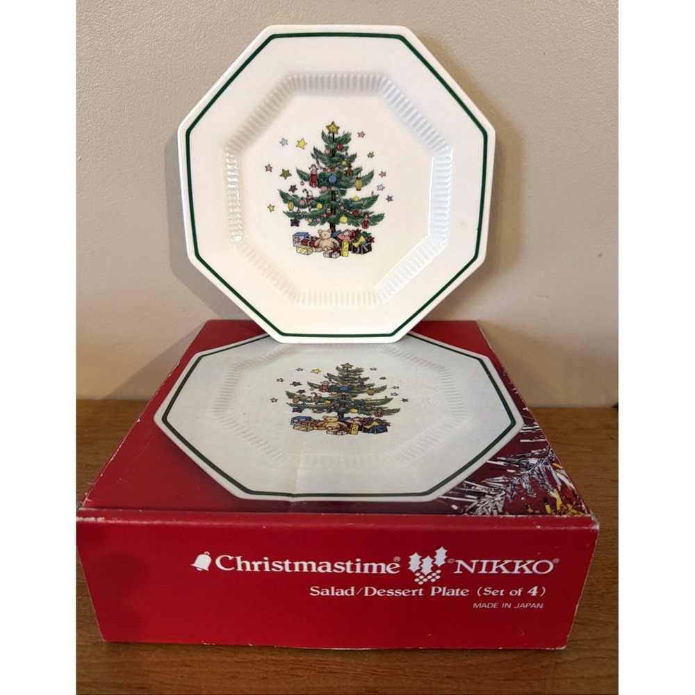 Set of 4 Vintage Nikko Christmastime Octagon Salad/Dessert Plates -Japan NEW